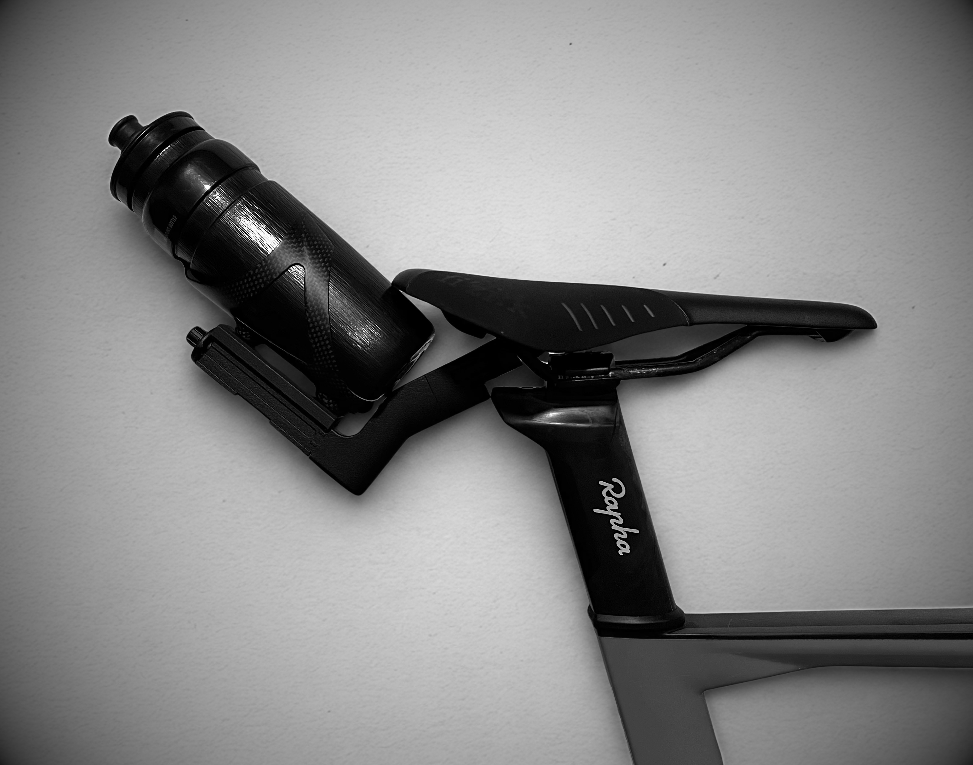 SpeedStack™ - Aero Rear Multi-bottle Carrier