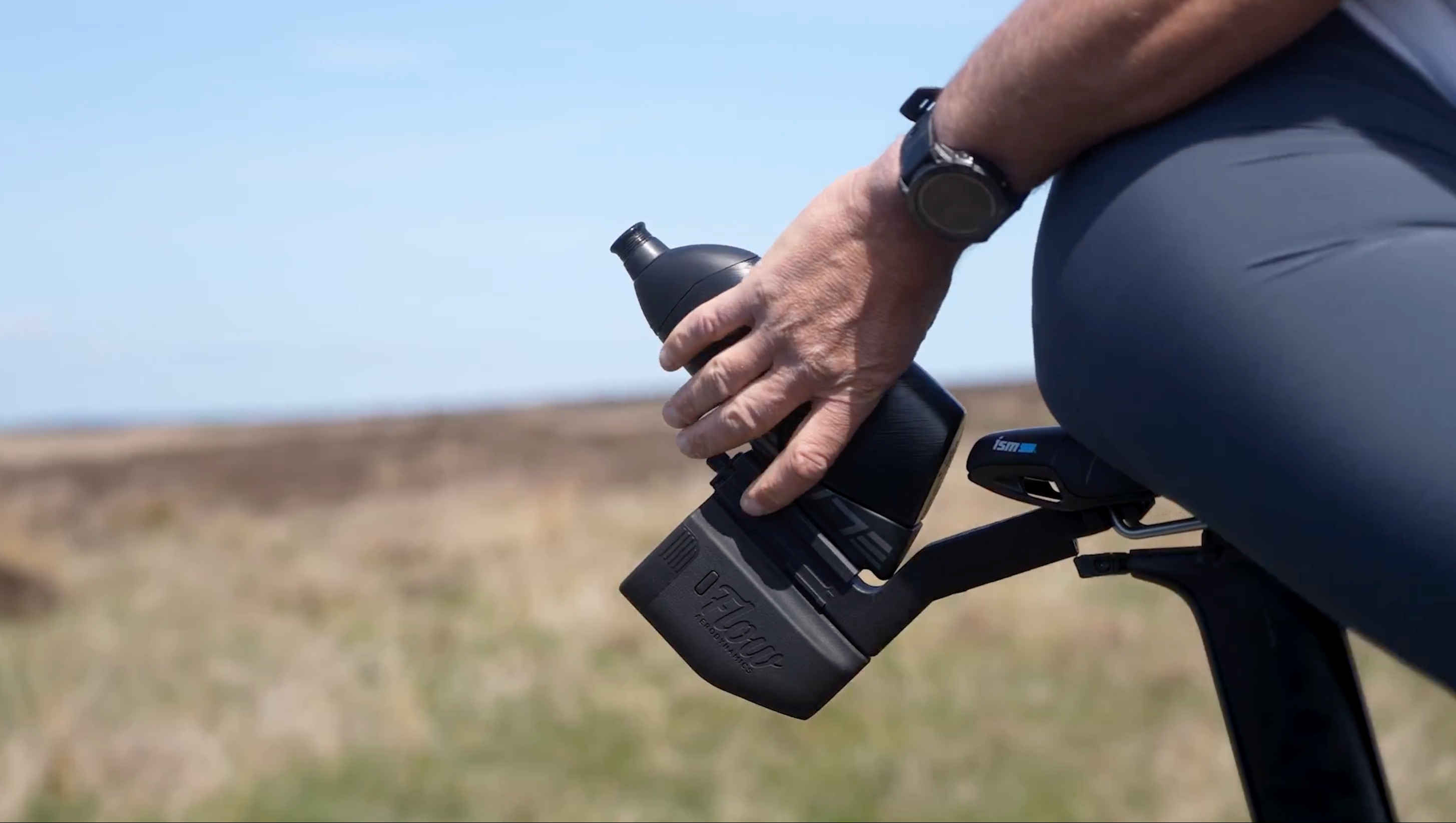 SaddleFin™ - Aero Rear Tool Carrier for SpeedStack™
